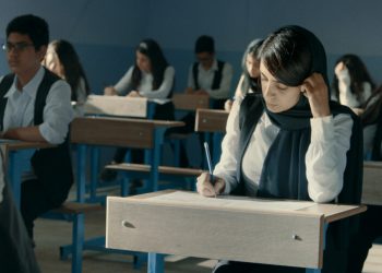 “ئەزموون” لە فێستیڤاڵی نێوده‌وڵه‌تی فیلمی “کاڕلۆڤی ڤاری” پێشوازیی لێکرا