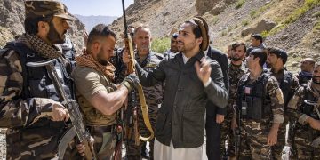 فەرماندەیەکی تاڵیبان بە 100 چەکدارەوە جیابوونەوەی خۆیی ڕاگەیاند