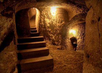 خوئین، گوندێکی مێژوویی و خەزێنەیەک لە بینا مێژووییەکانی ئێران