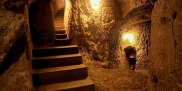 خوئین، گوندێکی مێژوویی و خەزێنەیەک لە بینا مێژووییەکانی ئێران