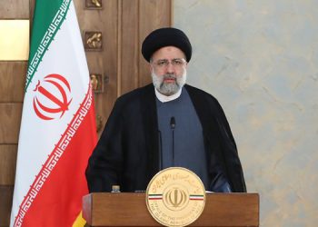 ڕەئیسی: بە پێچەوانەی خواستی دوژمنان پەرە بە پەیوەندییەکانی نێوان ئێران و عێراق دەدەین