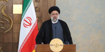 ڕەئیسی: بە پێچەوانەی خواستی دوژمنان پەرە بە پەیوەندییەکانی نێوان ئێران و عێراق دەدەین