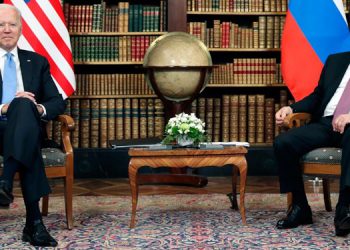 ئەمریکا پرسی کشانەوەی هێزەکانی لە سوریا لە گەڵ ڕووسیا تاوتوێ کردووە