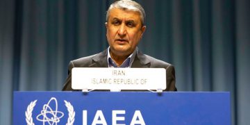 ئێران: ئەمریکا واز لە گەمارۆکان بێنێت و بۆ ڕێکەوتنی ناوەکی بگەڕێتەوە