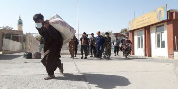 ڕۆژانە هەزار و 500 پەنابەر لە ئێرانەوە دەگەڕێنەوە ئەفغانستان