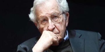 چۆمسکی: شەڕی دژ بە تیرۆری ئەمریکا بەشێکی زۆری جیهانی لەناوبردووە