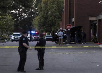 هێرشێکی چەکداری لە ئەمریکا ژمارەیەک کوژراو و برینداری لێکەوتەوە