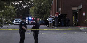 هێرشێکی چەکداری لە ئەمریکا ژمارەیەک کوژراو و برینداری لێکەوتەوە