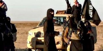 ئەمریکا لە عێراق هاوکاری داعش دەکات