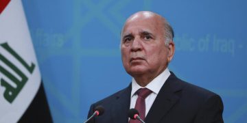 وەزیری دەرەوەی عێراق لە ڕیازە