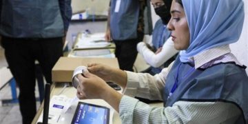 چەندین لایەنی سیاسی عێراق داوای هەژمارکردنەوەی دەستیی دەنگەکان دەکەن