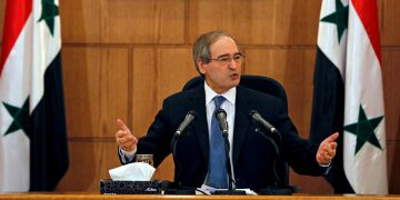 وەزیری دەرەوەی سوریا: واز لە یەک بست خاکی سوریا ناهێنین