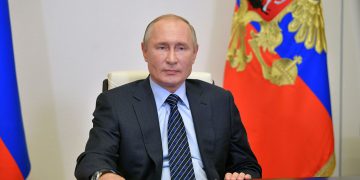 پوتین: تیرۆریستان بە ئامانجی ئاڵۆزکردنی ناوچەکە لە عێراق و سوریاوە دەبرێنە ئەفغانستان