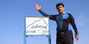 بەدەر لە زۆربەی شاخەکانی کوردستان، سەردانی دەماوەند و چەند شاخێکی ناسراوی ئێرانیشمان کردووە