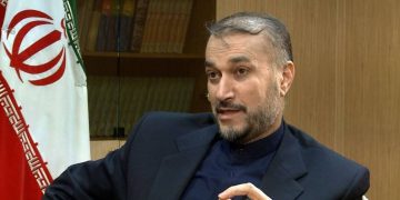 ئەمیر عەبدوڵڵاهیان: ئەمریکا لە ناوچەکە پاشەکشە دەکات / چاودێری جموجوڵی زایۆنیستەکان دەکەین