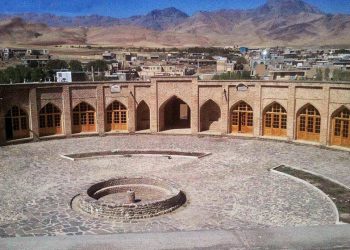 کاروانسەرای تاج ئاوا لە هەمەدان