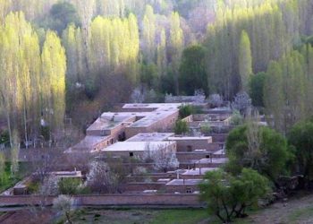 سەرسوڕهێنەرترین گوندی ئێران بناسین / هاتنی ژنان بۆ ئەم گوندە قەدەغەیە