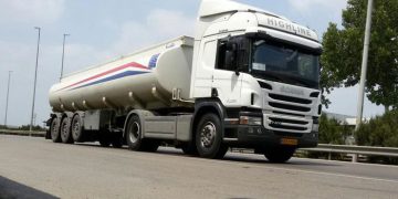 تاڵیبان ئامادەیی خۆیی بۆ کڕینی نەوتی ئێران ڕاگەیاند