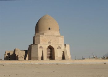 مزگەوتی ئەزیران، بینایەکی سەردەمی سەلجوقییەکان لە ئێران