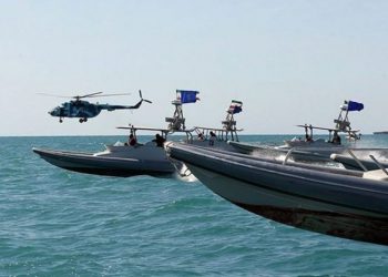 هێزی دەریایی سوپای پاسداران بە توندی وەڵامی هێزەکانی ئەمریکای لە دەریای عۆمان دایەوە