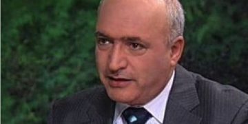 شرۆڤەکارێکی عەرەب: بە هۆی ئەمریکاوە دۆخی لوبنان بەرەو تەقینەوە دەڕوات