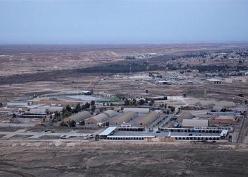 بەرپرسێکی پێشووتری عێراق: ئەمریکا پەرە بە بنکە سەربازییەکانی دەدات