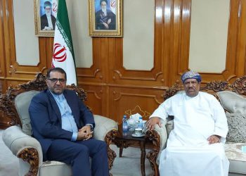 ئێران و عۆمان جەخت لە سەر گەشەپێدانی پەیوەندییە بازرگانییەکان دەکەنەوە