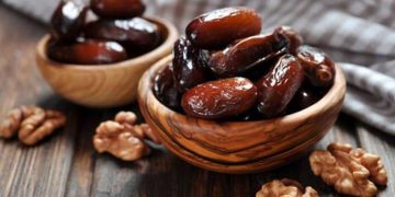 چی بە سەر جەستەدا دێت ئەگەر ڕۆژانە سێ دانە خورما بخۆیت؟