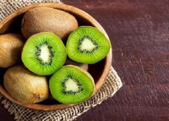 لە بەر کۆمەڵە سوودێک لەم وەرزەدا گرنگی بە خواردنی کیوی بدە