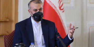 وەزیری دەرەوەی ئێران تووشی کۆرۆنا بوو