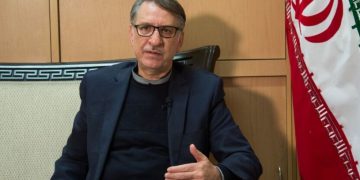 باڵیۆزی ئێران لە لەندەن: مووشەکەکانی ئێران بەرگری لە خاکی وڵات دەکەن و وەڵامی توندی دوژمن دەدەنەوە