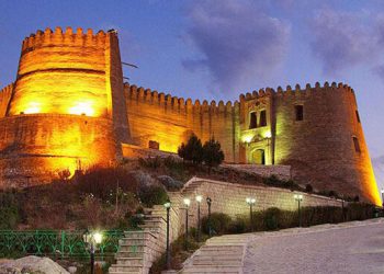 خوڕەم ئاوا شاری مێژوو و سرووشتی ئێران