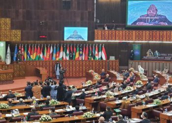 بەئامادەبوونی ئێران، کۆبوونەوەی نائاسایی وڵاتانی ئیسلامی لە پاکستان دەستیپێکرد