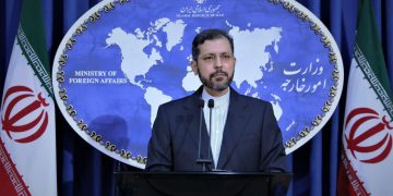 ئێران: پەلە ناکەین و موڵەتی ئەوەش نادەین کەس یاری بە کات و وزەی ئێمەوە بکات / گەڕی دووەمی دانوستانەکان کۆتایی ئەم هەفتەیە بەڕێوە دەچێت