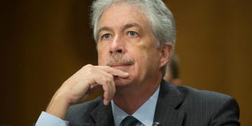 ویلیام بێرنز: ئێران و ڕووسیا قژمیان سپی کردووە