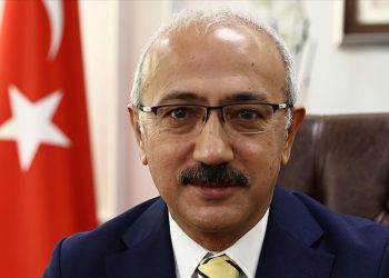 وەزیری دارایی تورکیا دەستی لە کار کێشایەوە