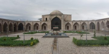 ڕۆڵی ڕێگا و کاروانسەراکان لە مێژووی ئێران