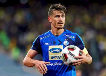 وریا غه‌فورى ده‌ستى به‌ مه‌شقه‌كانى كرده‌وه‌