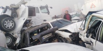 زنجیرە ڕووداوێکی هاتووچۆ لە خوزستانی ئێران 45 کوژراو و برینداری لێکەوتەوە