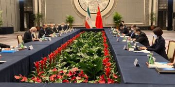 ئێران و چین جەخت لە سەر پەرەپێدانی پەیوەندییەکانی نێوانیان دەکەنەوە