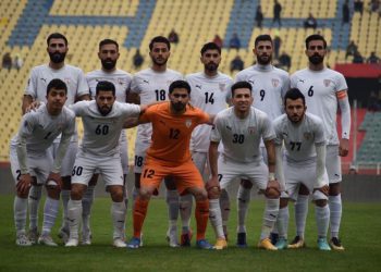 نەورۆز گرێبەستی چوار یاریزانی راگەیاند