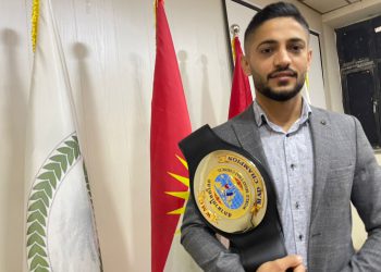 كه‌مه‌ربه‌ندى پاڵه‌وانێکی مواتای کورد كرا