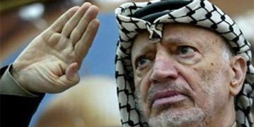 بەرپرسێکی پێشووی قەتەر: یاسر عەرەفات لە لایەن کەسە نزیکەکانی خۆیەوە تیرۆر کرا