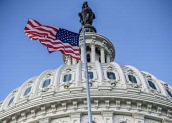 کۆماریخوازەکانی ئەمریکا: بایدن هیچ بەڵێنێک بە ئێران نەدات