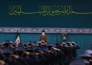 حەزرەتی ئایەتوڵڵا خامنەیی: پێشکەوتنەکانی وڵات مزگێنی داهاتوویەکی باشتر بۆ گەلی ئێران دەدات