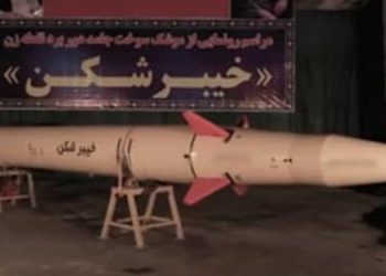 مووشەکی ستراتیژیی خەیبەرشکێنی سوپای پاسداران ڕوونوێنی کرا