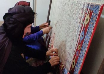 گوندێکی بچووک بە گەورەیی ئێران؛ ئەو ژنانەی کاکۆیان بە نیشتمانی کرد