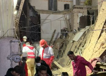 ڕووخانی خانوویەک لە ئێران 18 کوژراو و برینداری لێکەوتەوە