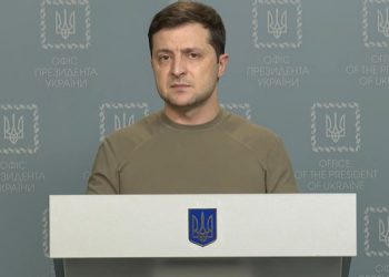 سەرۆک کۆماری ئۆکرانیا: ئەمریکا پشتی لە ئێمە کردووە