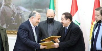 هەرێمی کوردستان 10 بەندکراوی ئێرانیی ڕادەست کرد